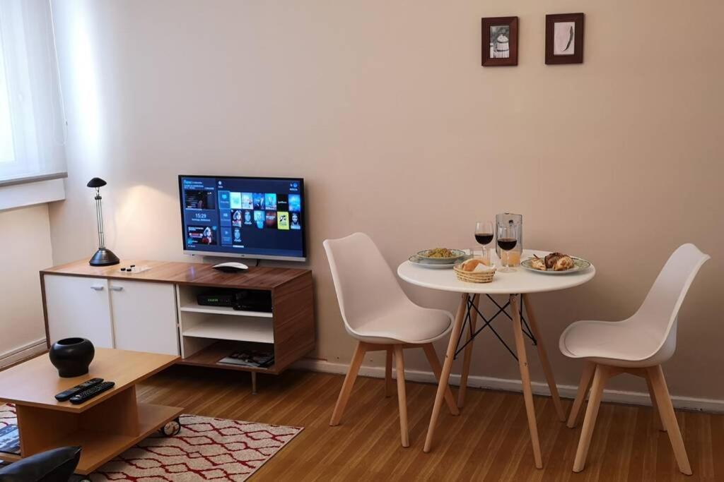 2 Ambientes En Almagro En Av Corrientes Para 2 Personas Apartment Буенос Айрес Екстериор снимка